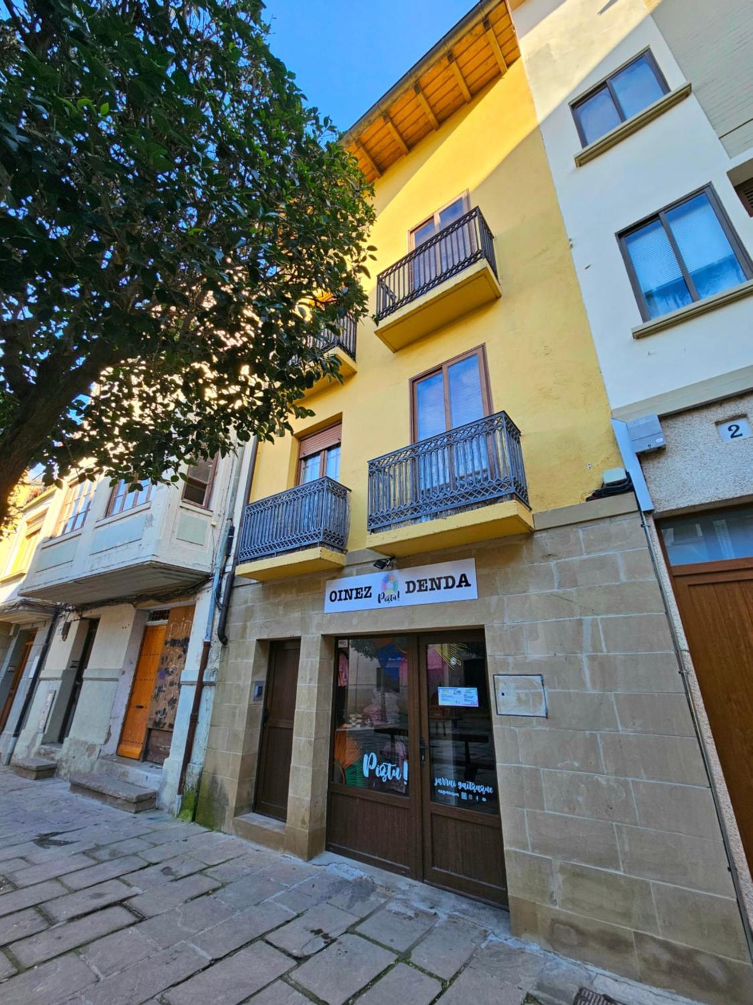 Hostal Jp Y Estudios Sanguesa Bagian luar foto