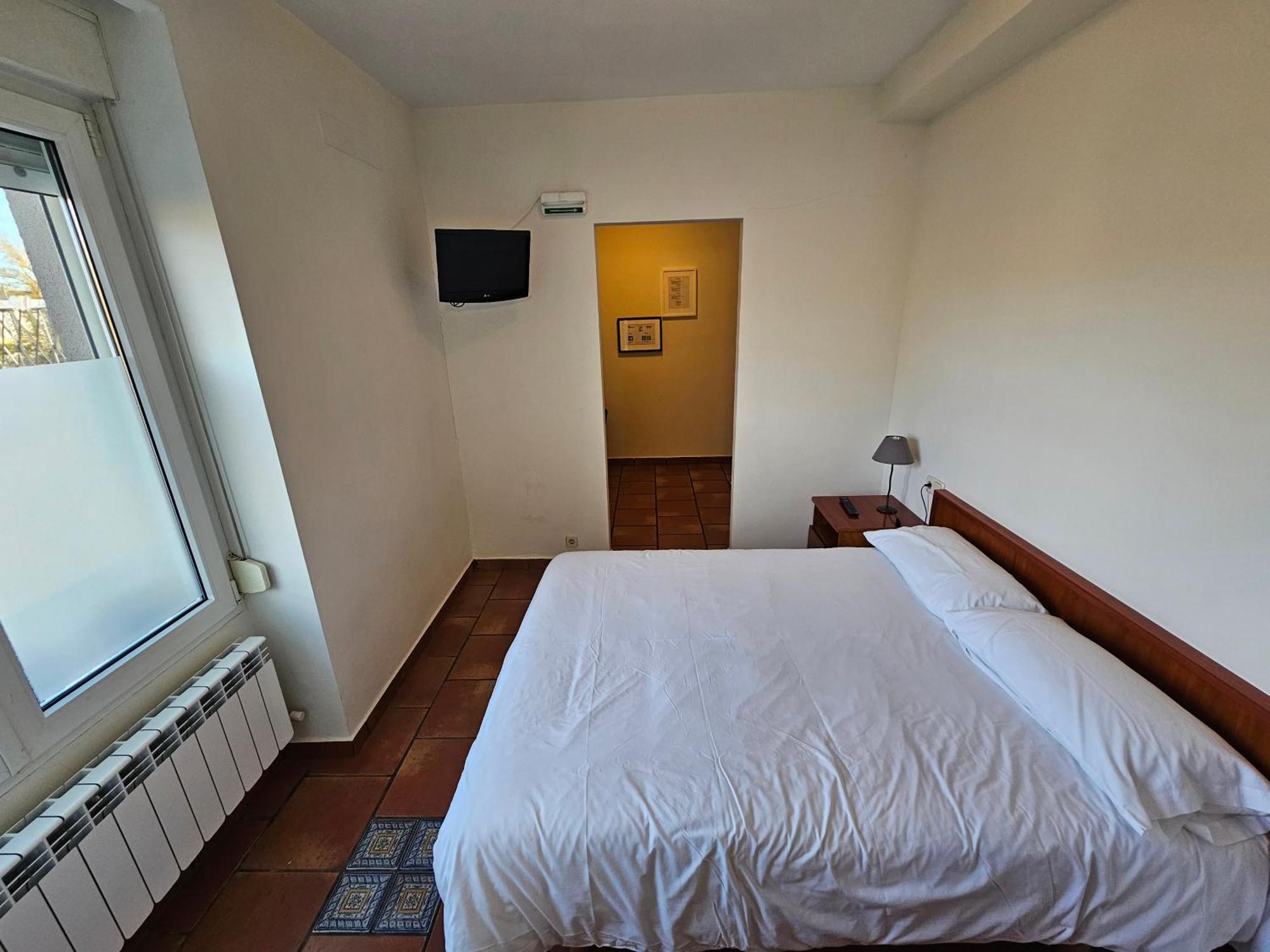 Hostal Jp Y Estudios Sanguesa Bagian luar foto